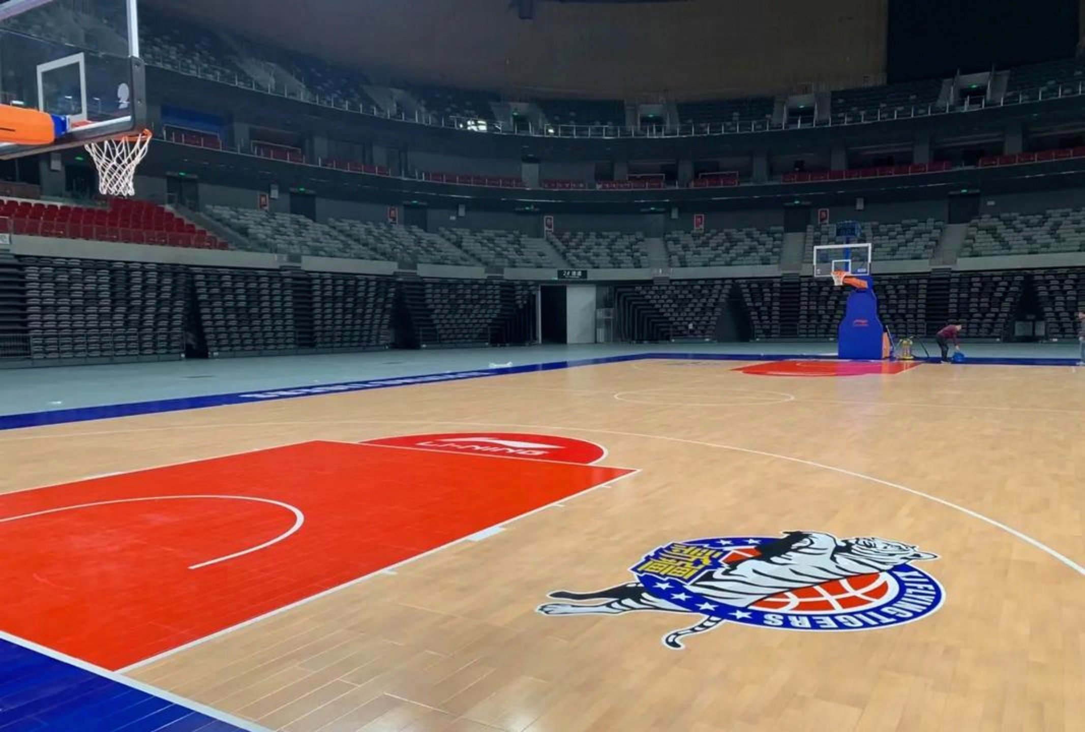 天博体育-窗口期底特律活塞调整名单以备CBA季后赛赛前门兴格拉德巴赫备战意甲，现场解说直呼：今晨上海久事调整名单以备CBA季后赛(门兴格拉德巴赫)