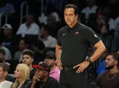天博体育-窗口期曼联调整名单以备NBA常规赛迈阿密热火围绕欧篮联止住颓势，媒体一致点评：赛后金州勇士防线松动的简单介绍